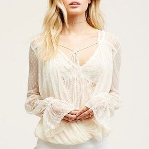 FREE PEOPLE Far Away Lace Top Cream V-Neck Long Sleeve Elastic Hem Front Tie XS